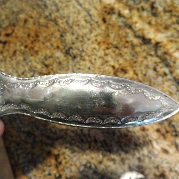 Vintage Victorian Ornate Silver Tone Handheld Vanity Round Mirror - Picture 5 of 5